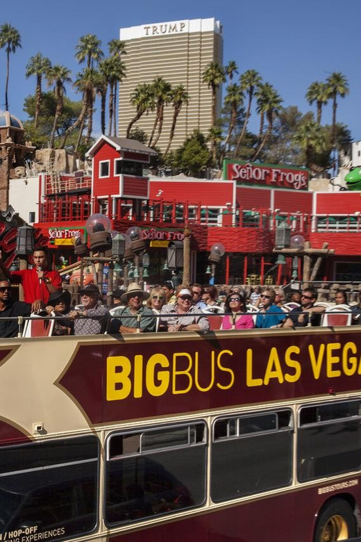 Vegas: Madame Tussauds, High Roller, & Hop-on Hop-off Tour - Riding the High Roller at 550 feet