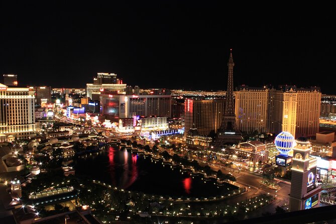 Vegas Secrets: Bars, Shopping, Limo and Dining Experience - Dinner arrives as gourmet mini sandwiches