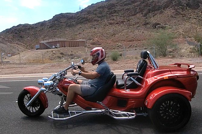 Vegas Strip and Red Rock Canyon Guided Trike or Slingshot Tour - The Welcome to Fabulous Las Vegas sign