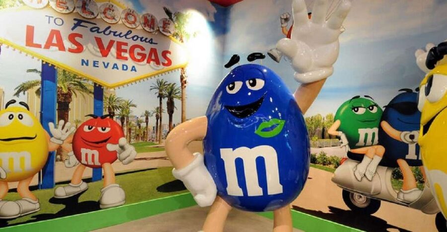 Vegas: Taste, Explore & Shop Chocolate Tour - Hershey’s Chocolate World and the specialty shake