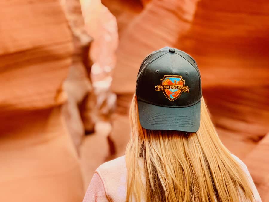 Vegas: Upper Antelope Canyon, Horseshoe Bend Tour with Lunch - Seeing Horseshoe Bend from a 1,000-foot overlook