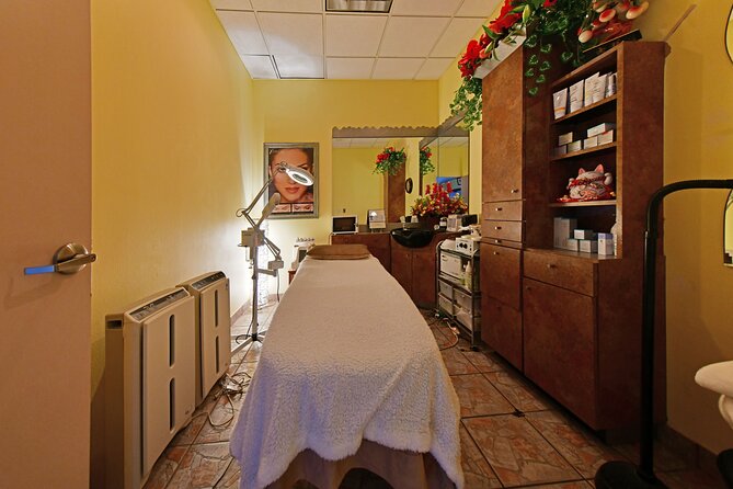 VIP 90-Minute Reflexology & Hot Stone Massage Combo - What happens when you arrive at 3455 S Durango Drive