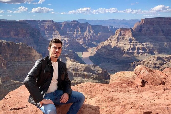 VIP Luxury Grand Canyon West and Hoover Dam with Skywalk - Four hours at Grand Canyon West requires a plan