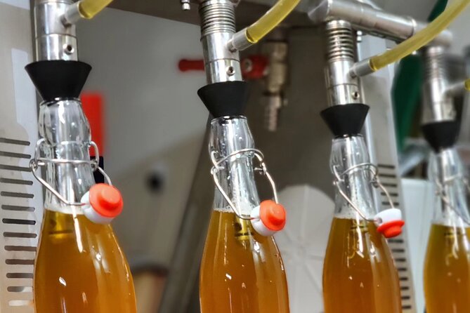 Wine & Mead Tasting, Distillery and Brewery Tour with Lunch - Lunch in Kingman, with the restaurant changing by the day