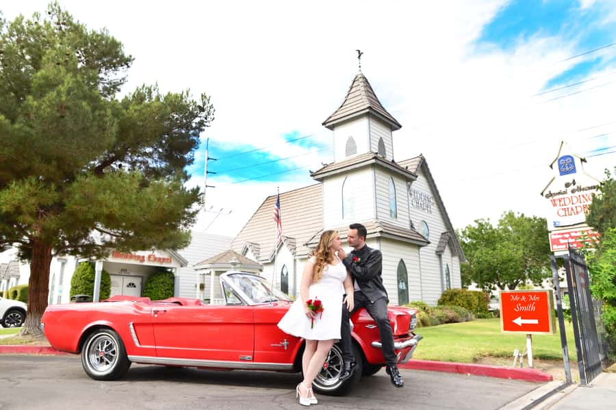 World-Famous Drive-Up Wedding in Las Vegas - My practical booking checklist